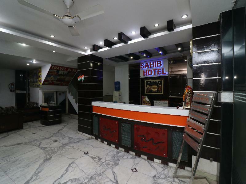 Oyo 27823 Hotel Sahib Delhi  Buitenkant foto